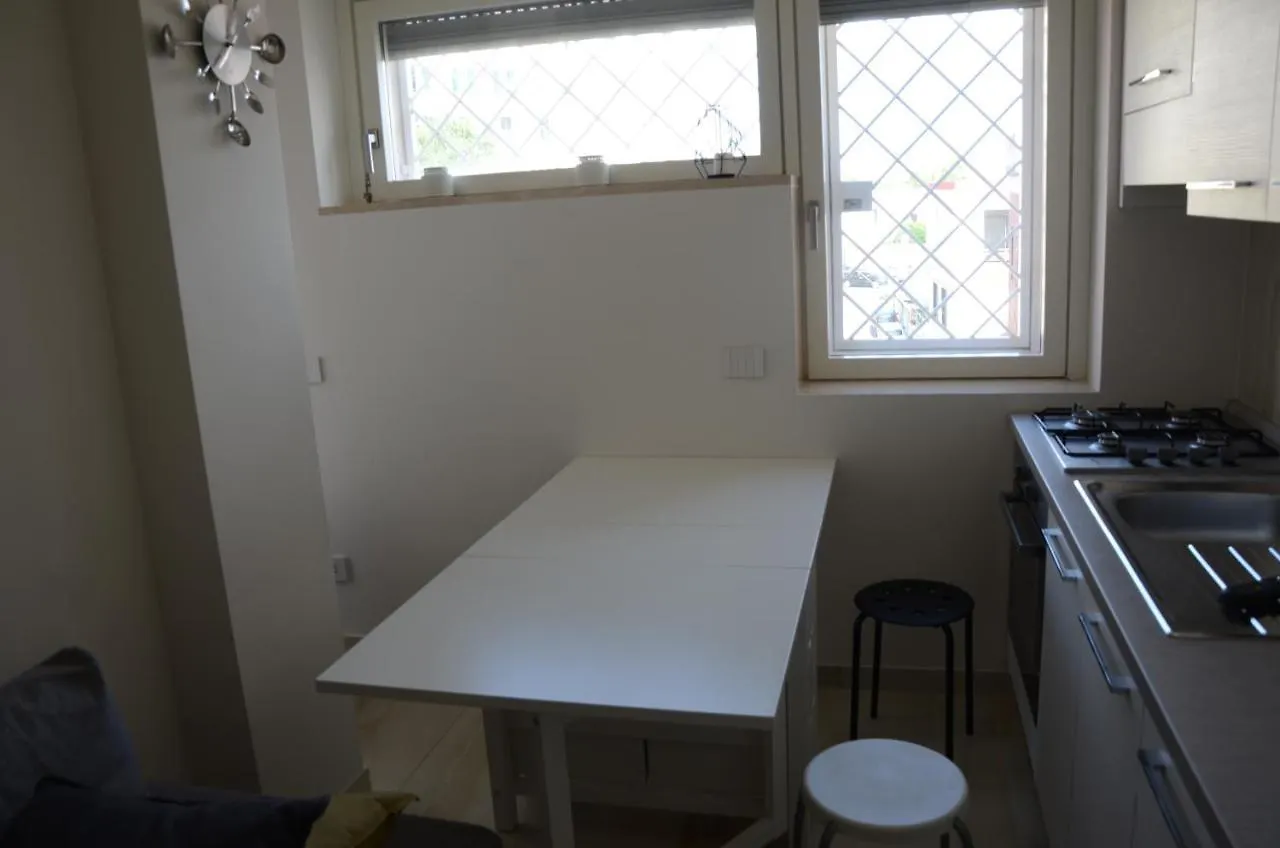 Appartamento Di 40 Mq2 Con Parcheggio Gratuito Naples Apartment