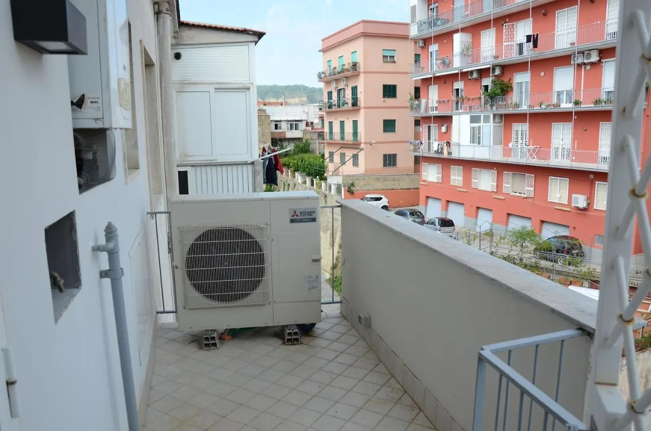 Appartamento Di 40 Mq2 Con Parcheggio Gratuito Naples Apartment